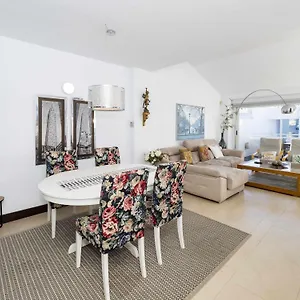 Mshome Puerto Marina Exclusive Apartment